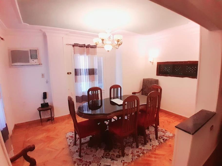 Scarabee, Zamalek Apartment